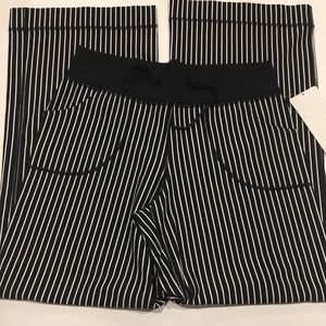 LULULEMON Crossfuctional Still Pant*R WideLeg Sz 8